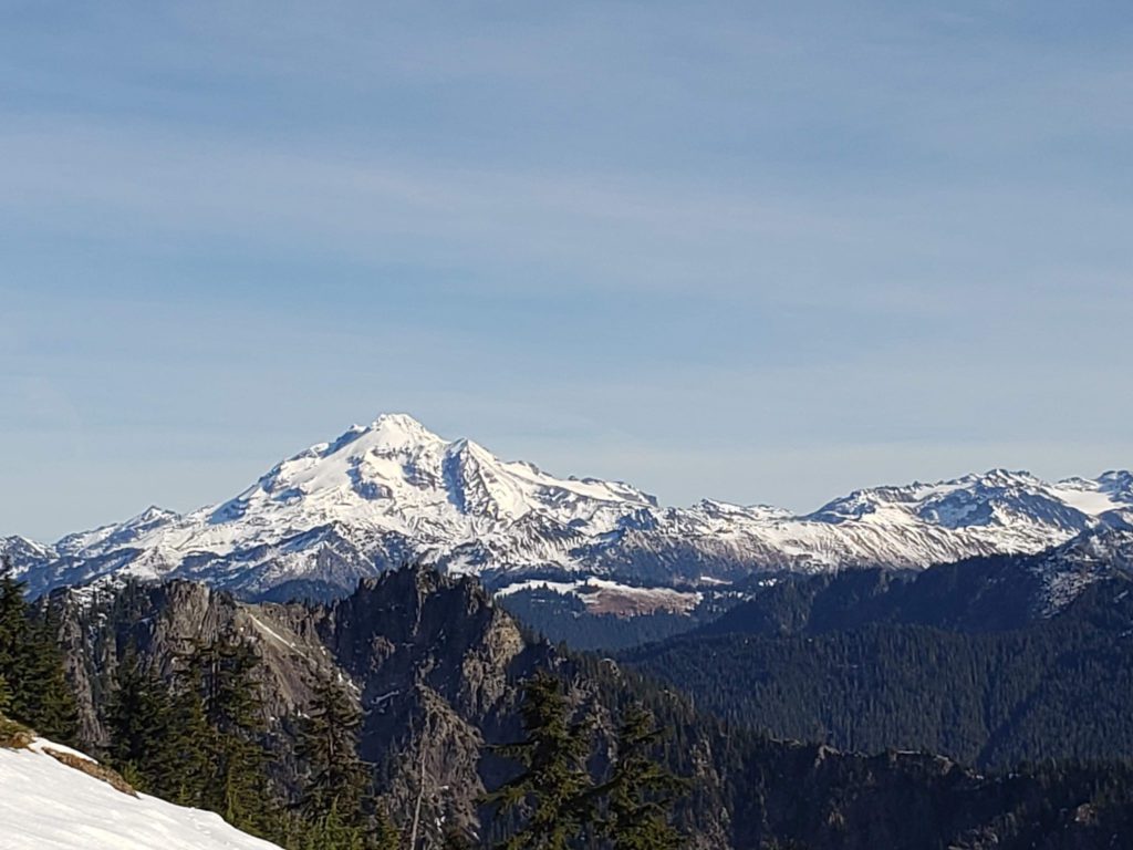 first view of glacier peak from the kyes peak climbing route route