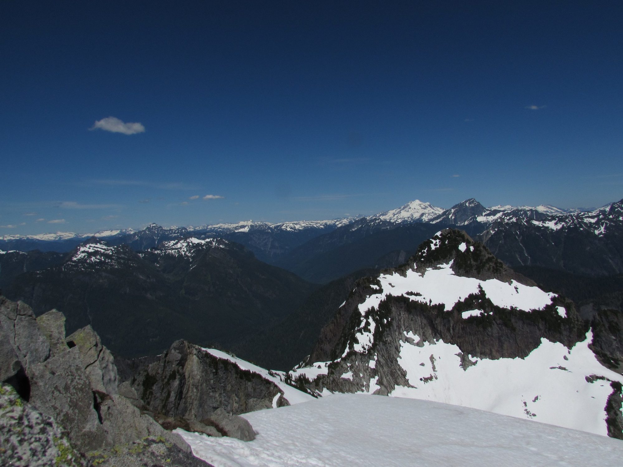 glacier peak from the top of vesper peak