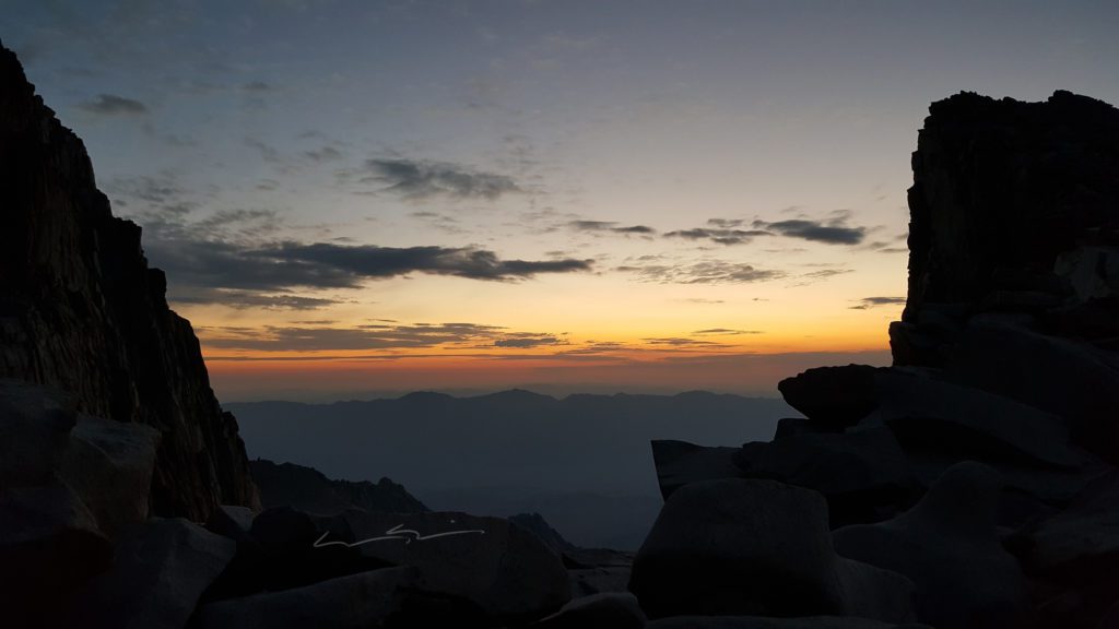 sunrise from the mount whitney trail
