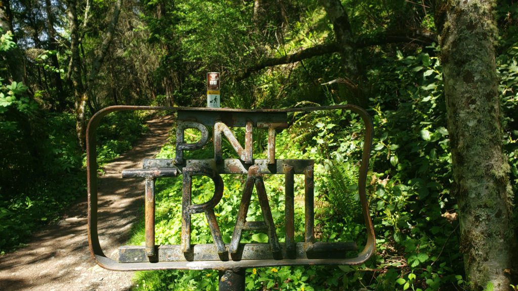 pacific north west trail sign