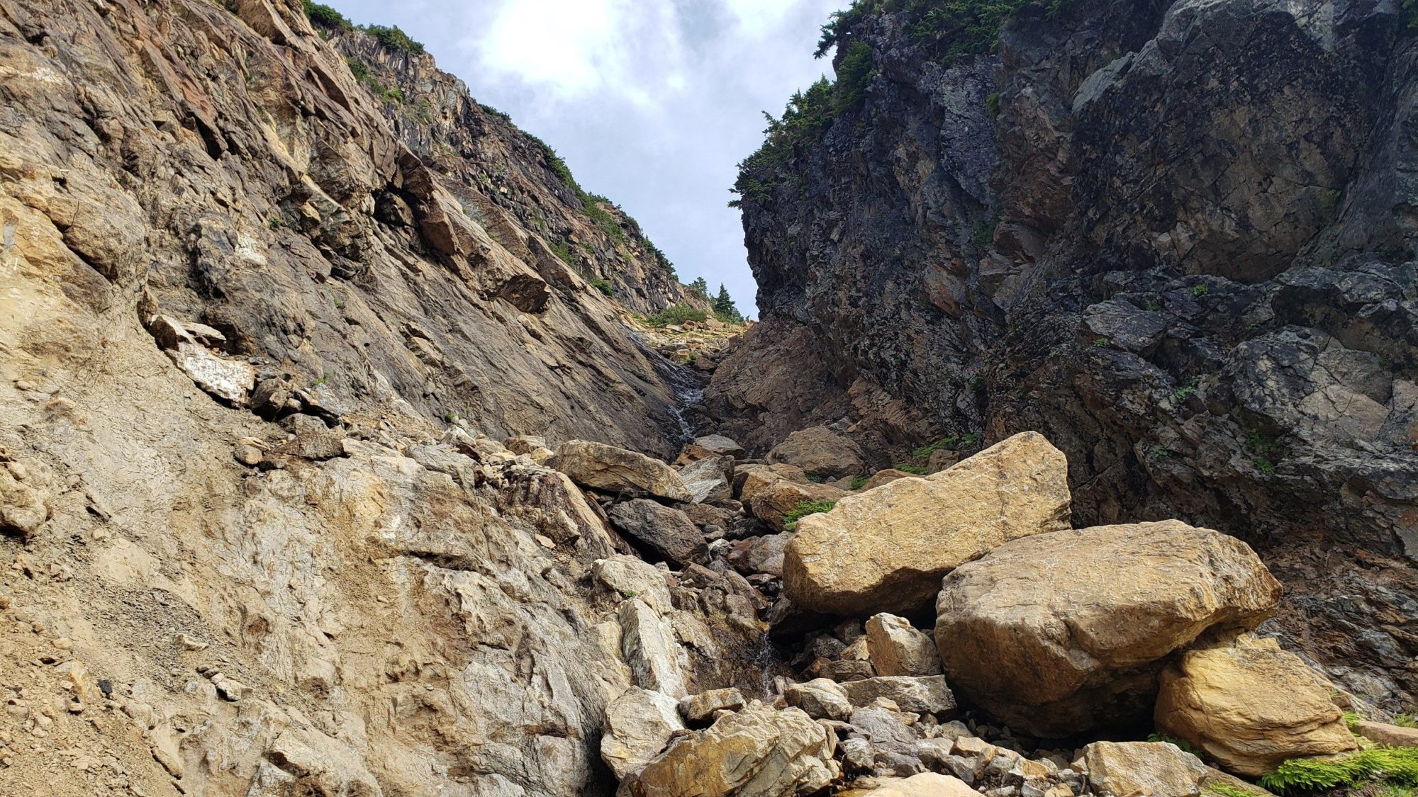waterfall scramble jumbo mountain