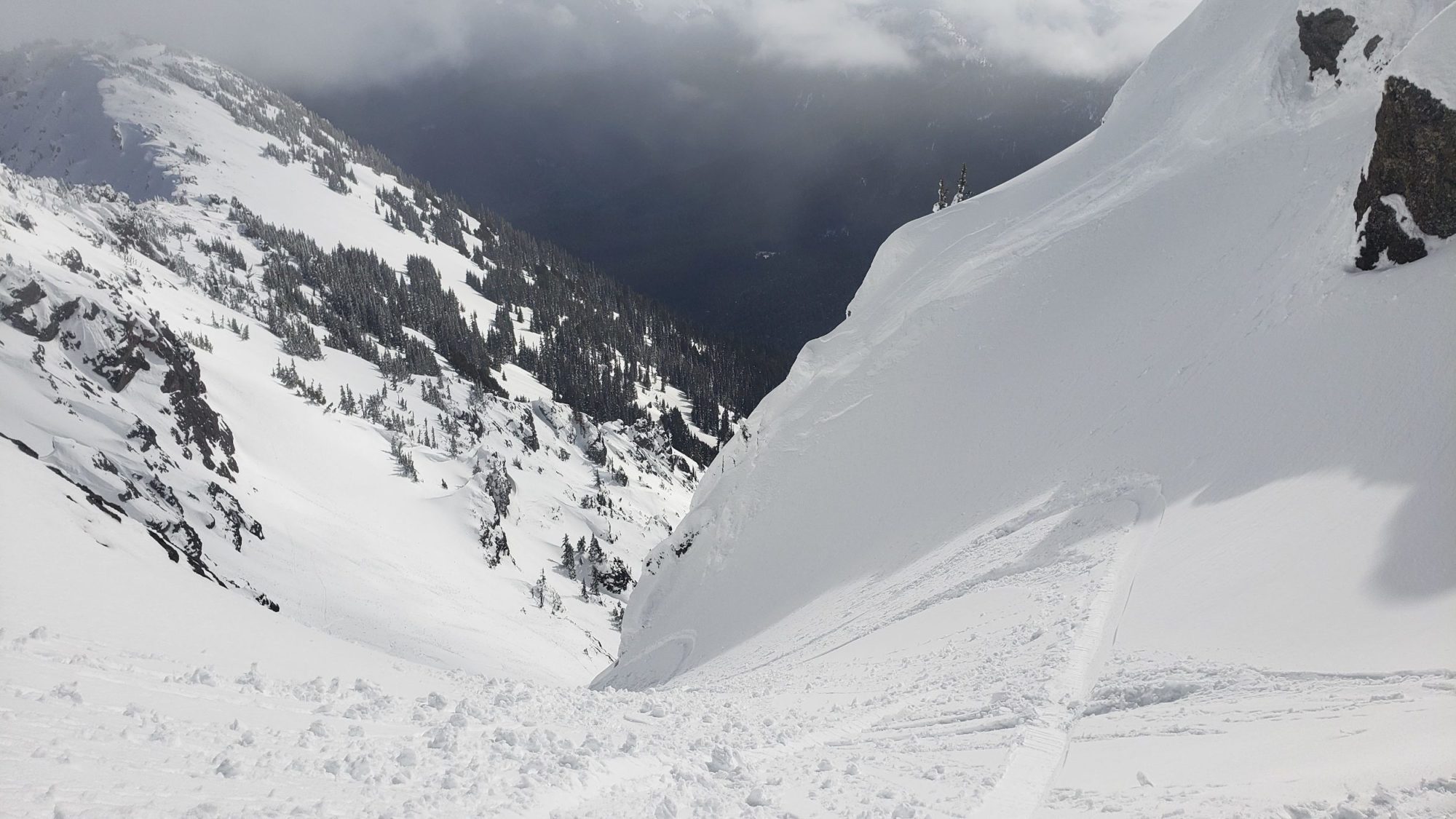 couloir that skiers were using to descend mount angeles