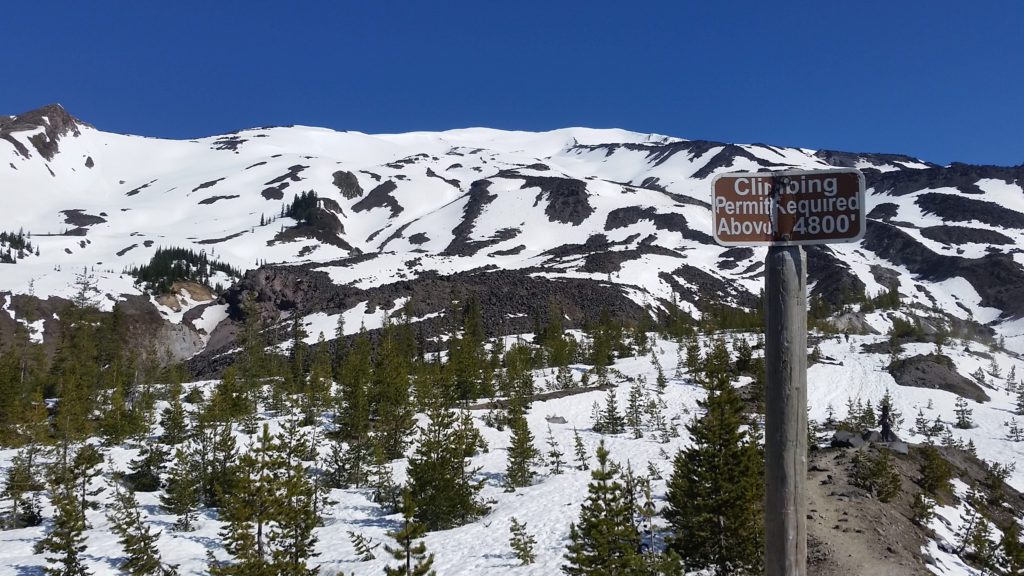start of the worm flows route on mount saint helens