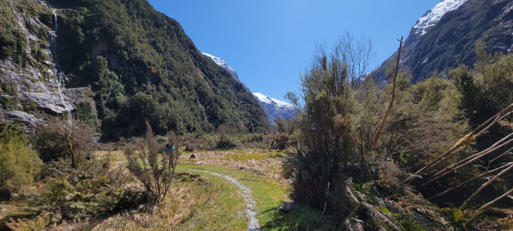 milford track through clinton river valley